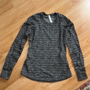 Lululemon Extra Mile Running Long Sleeve Shirt. Size 4. Luon Fabric. Form fit.